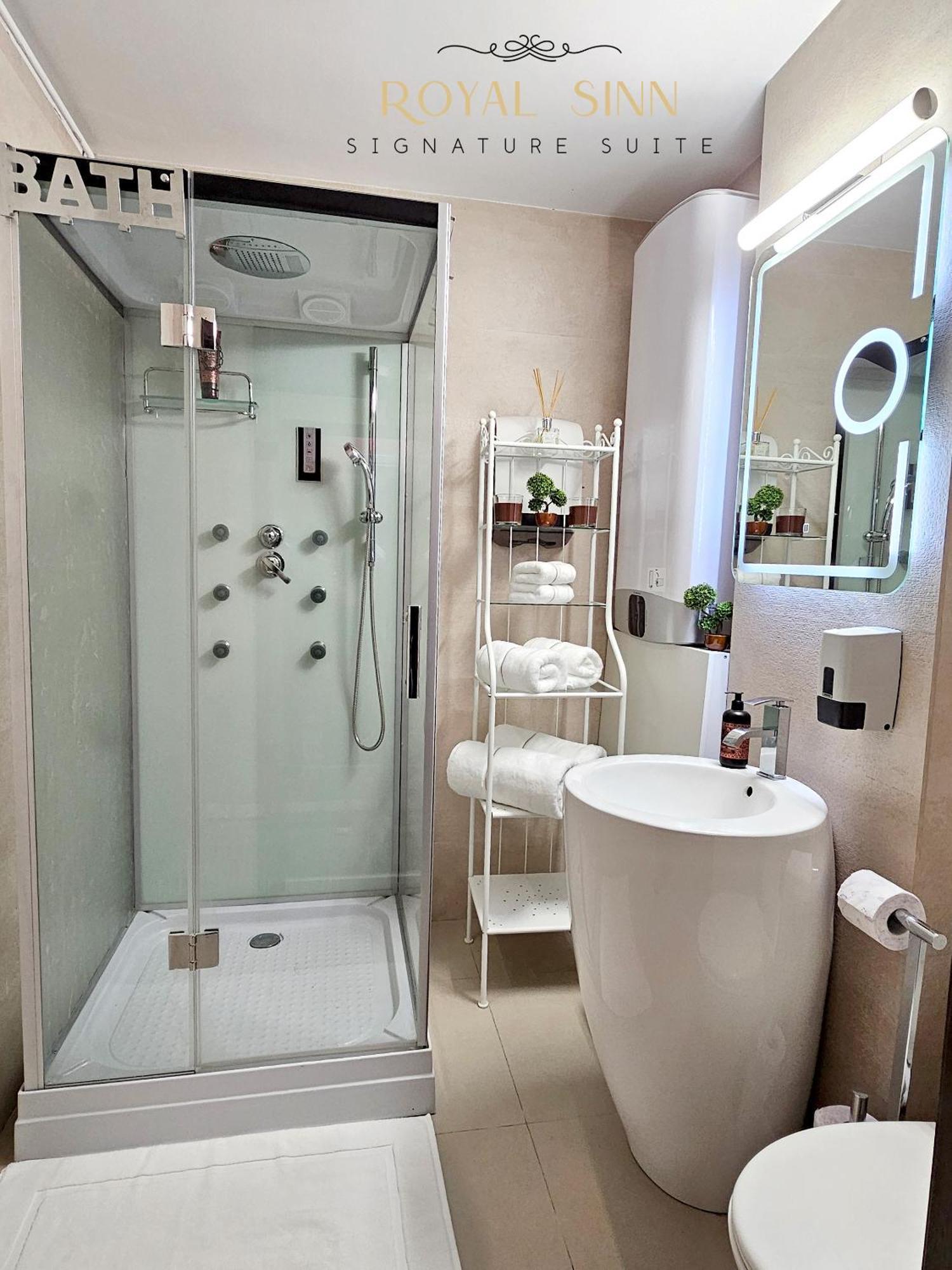 Royal Sinn Signature Suite Бухарест Экстерьер фото
