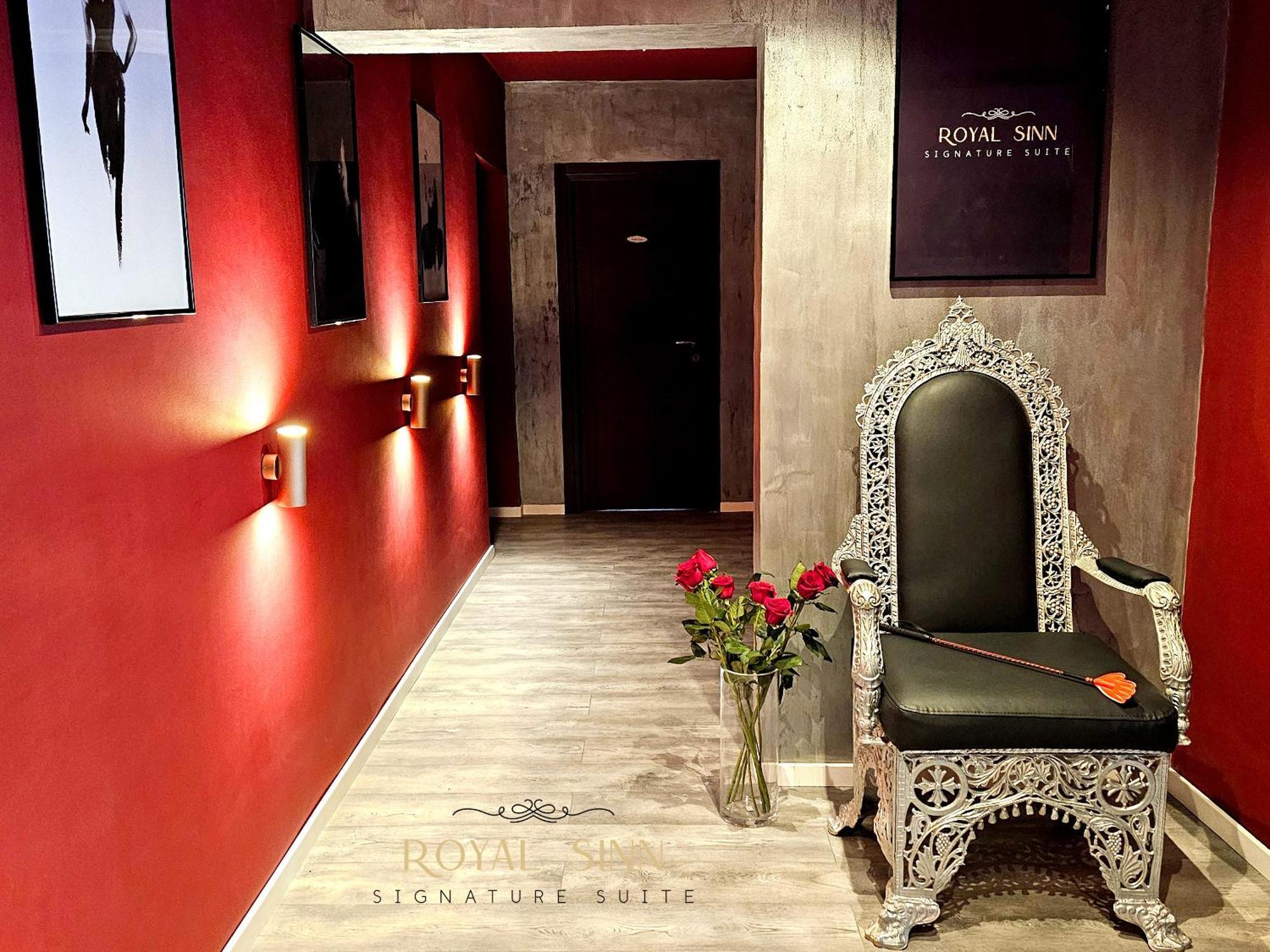 Royal Sinn Signature Suite Бухарест Экстерьер фото