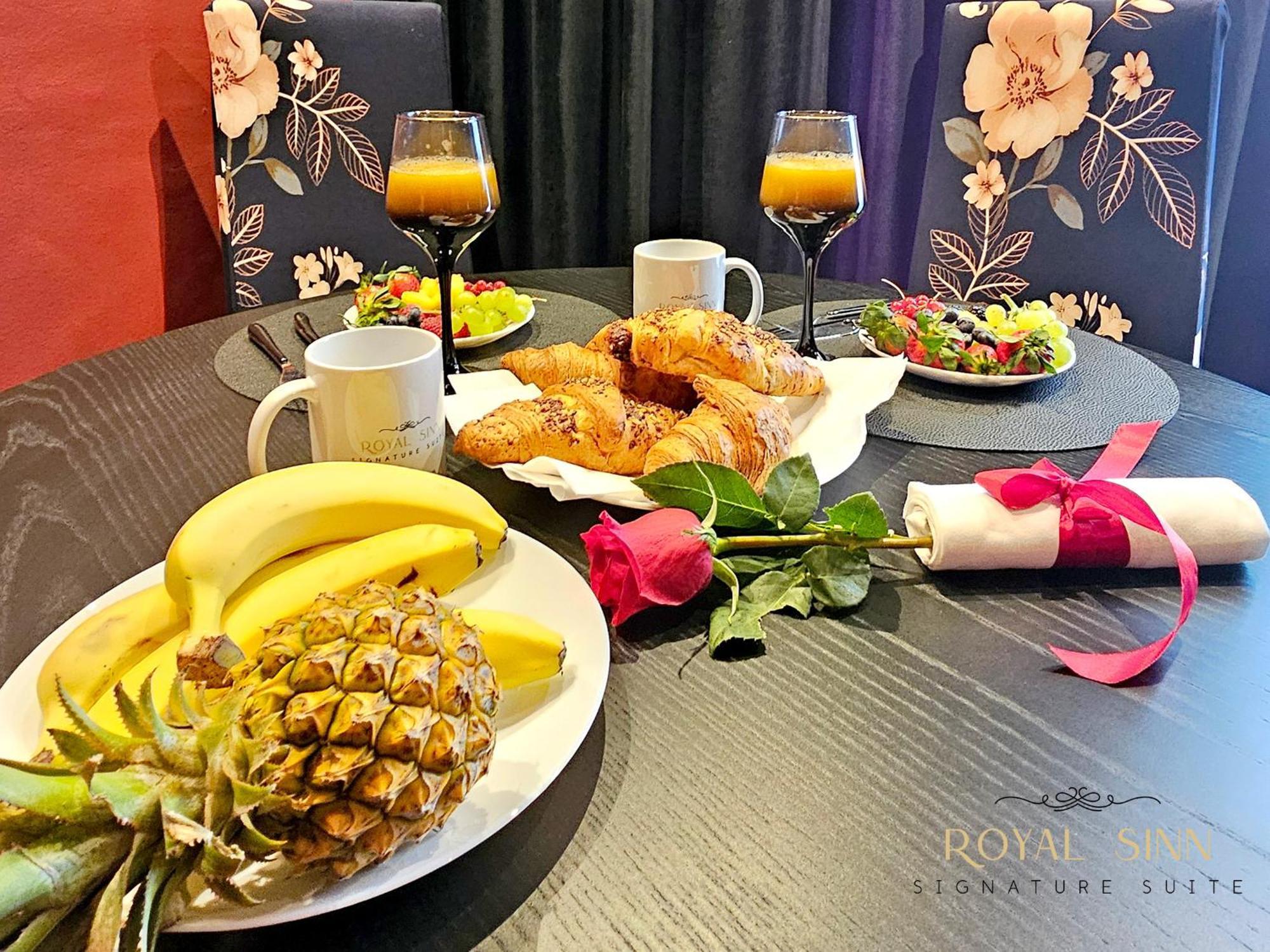 Royal Sinn Signature Suite Бухарест Экстерьер фото